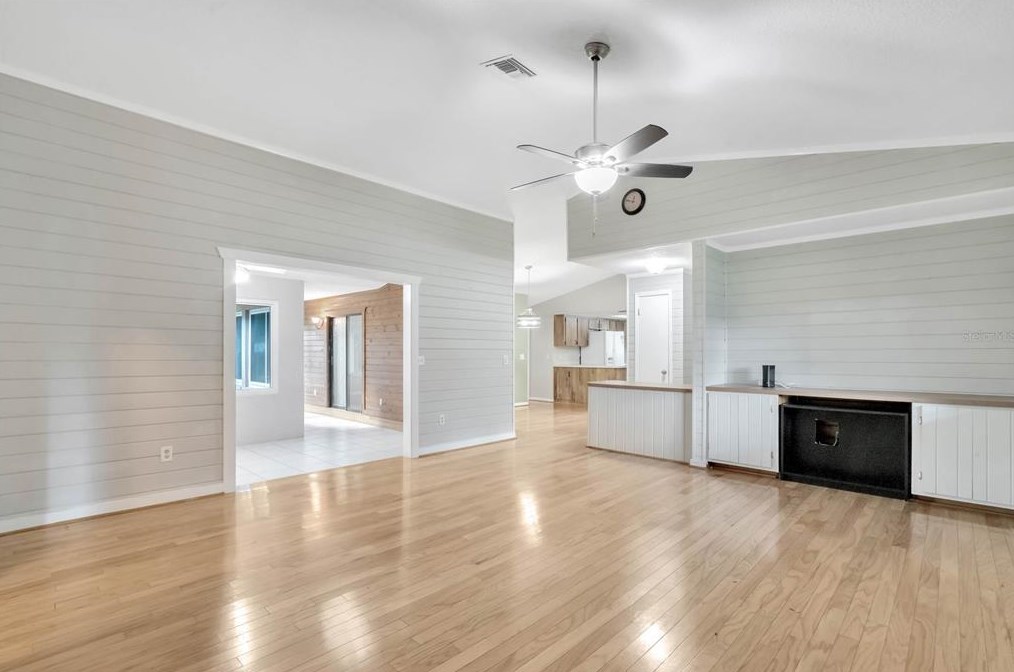 528 Ridgewood St, Altamonte Springs, FL 32701