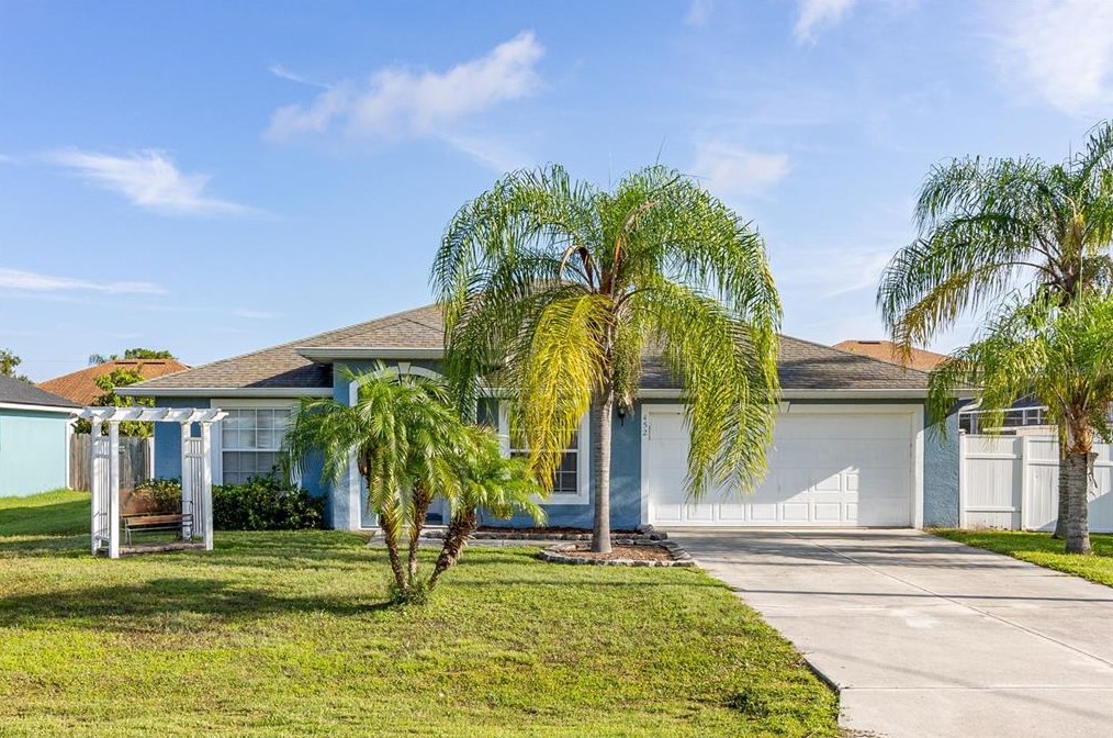 452 Eagle Dr, Kissimmee, FL 34759