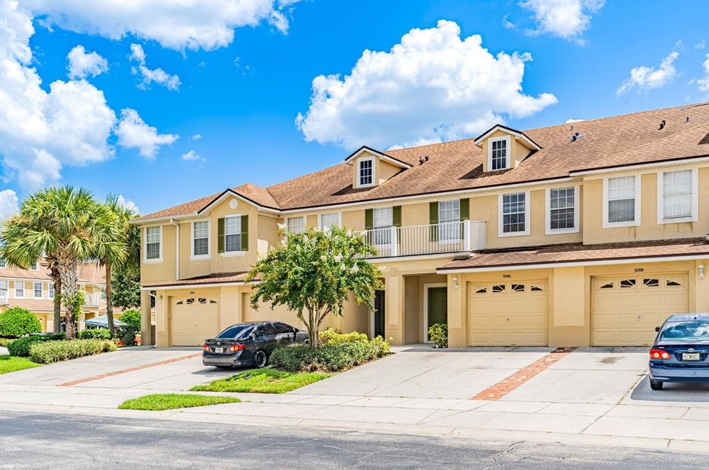 3206 Holderness Dr, Kissimmee, FL 34741
