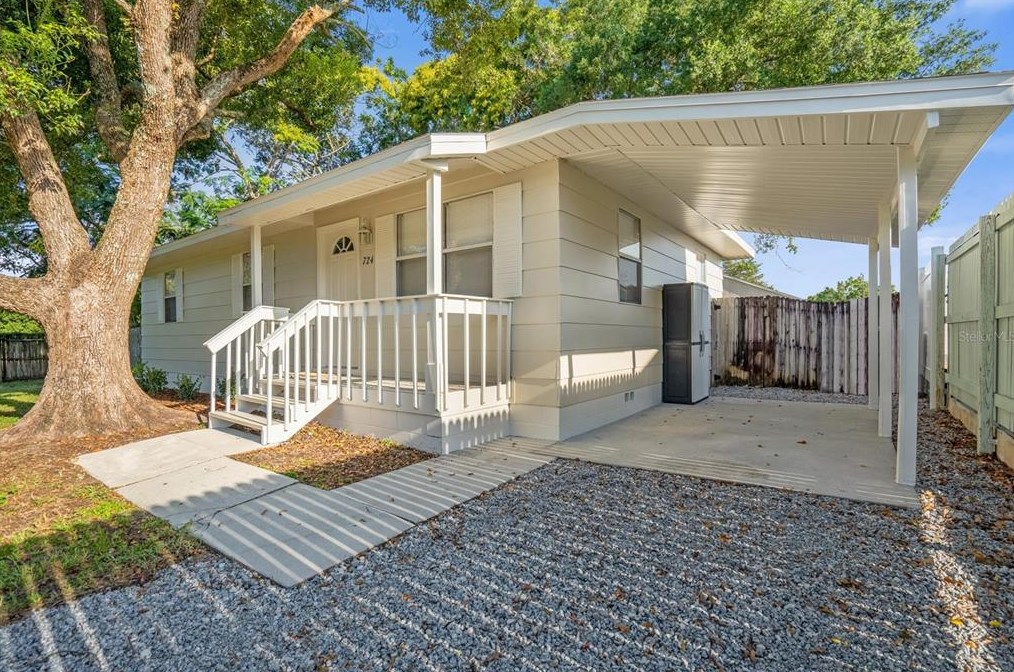 724 Jeffcoat St, Apopka, FL 32703