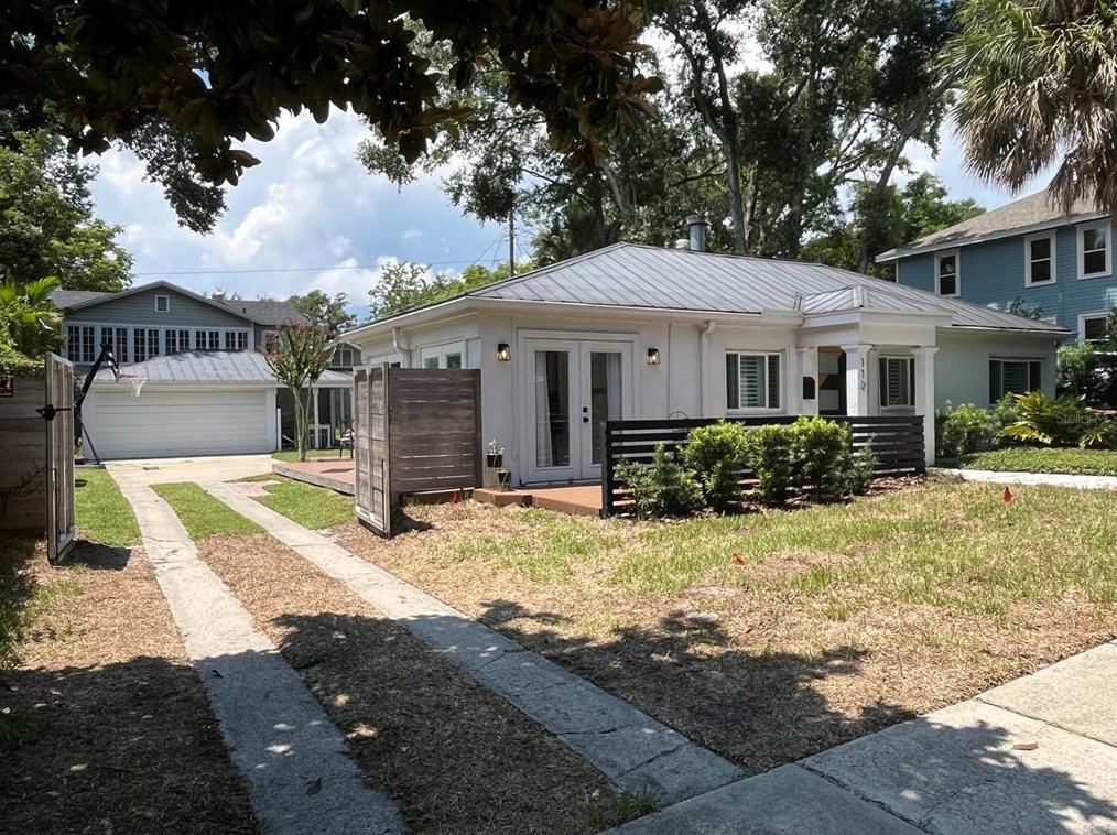 112 Thornton Ave, Orlando, FL 32801-2126