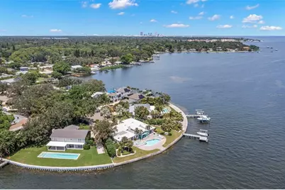200 Colony Point Road S, Saint Petersburg, FL 33705 - Photo 1