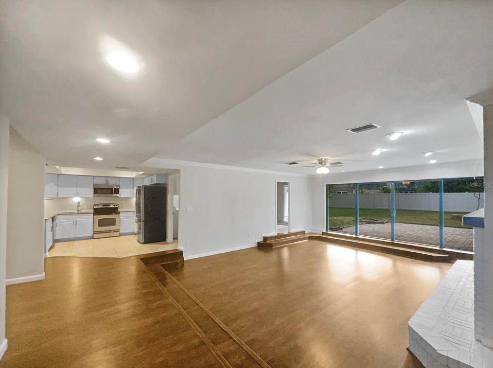 239 Birch Ln, Lakeland FL  33813-3562 exterior