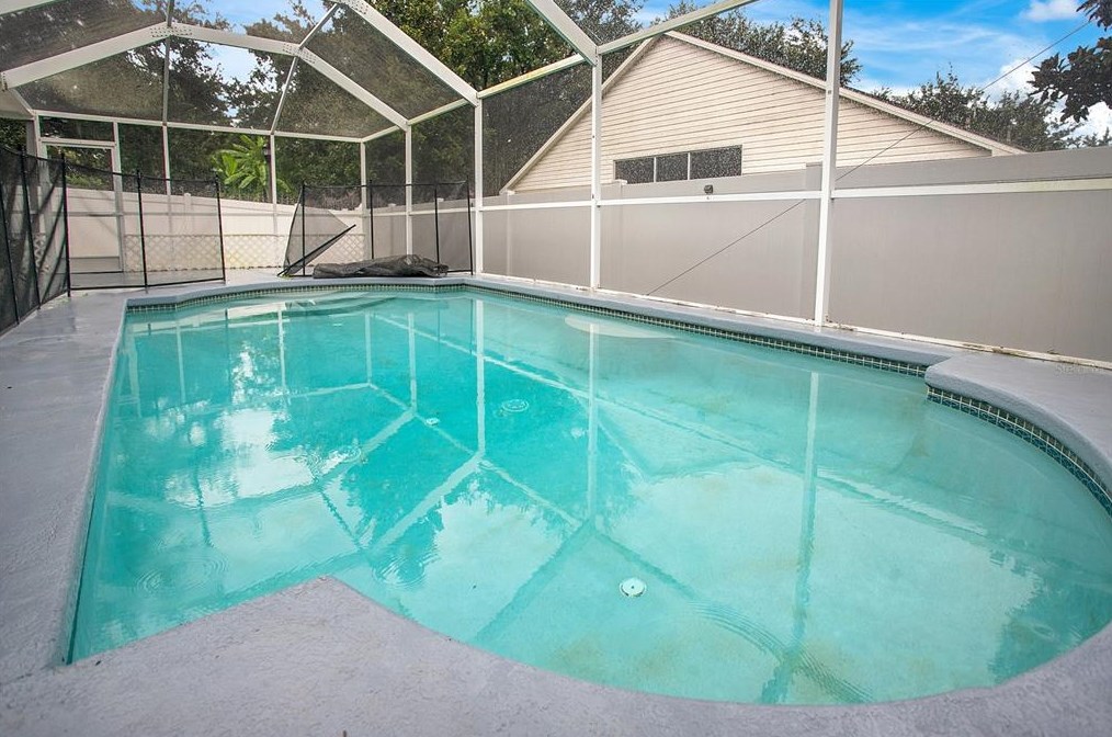 727 Erik Lake Rd, Brandon, FL 33510