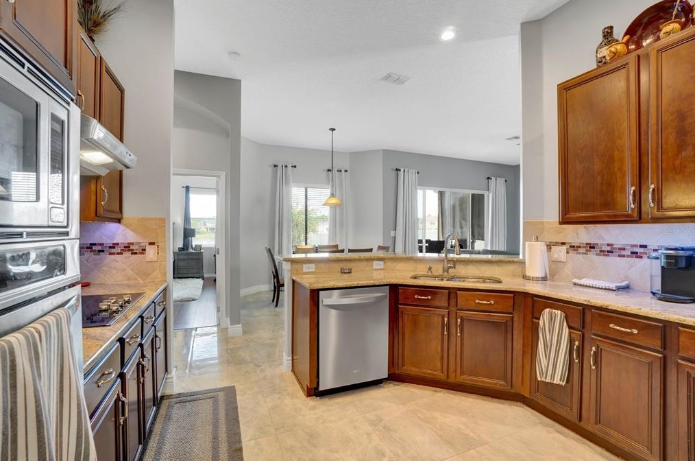 1362 Amaryllis Cir, Orlando FL 32825-7431 exterior