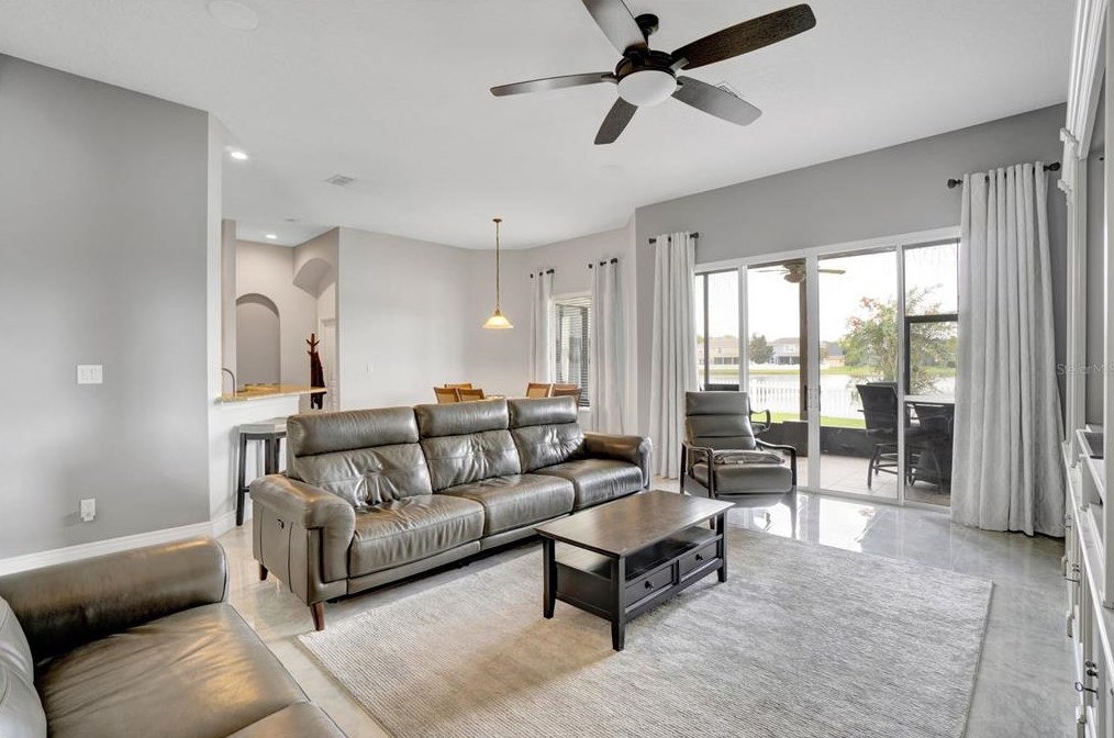 1362 Amaryllis Cir, Orlando FL 32825-7431 exterior