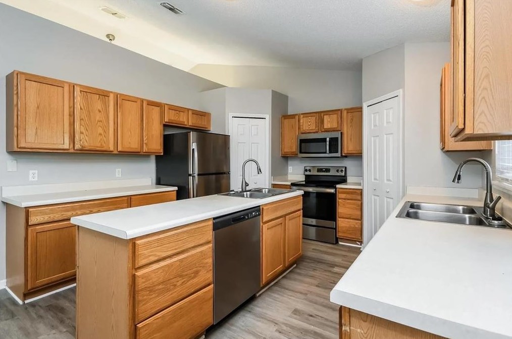 937 Deming Dr, Winter Haven, FL 33880