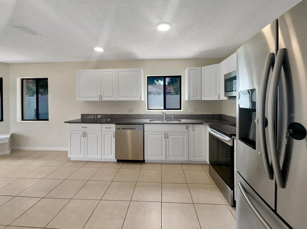 108 Black Bear Ln, Palm Coast, FL 32137-7370