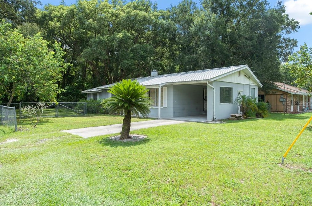 901 S Massachusetts Ave, Deland, FL 32724