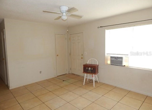 1976 5th Ave, Deland, FL 32724