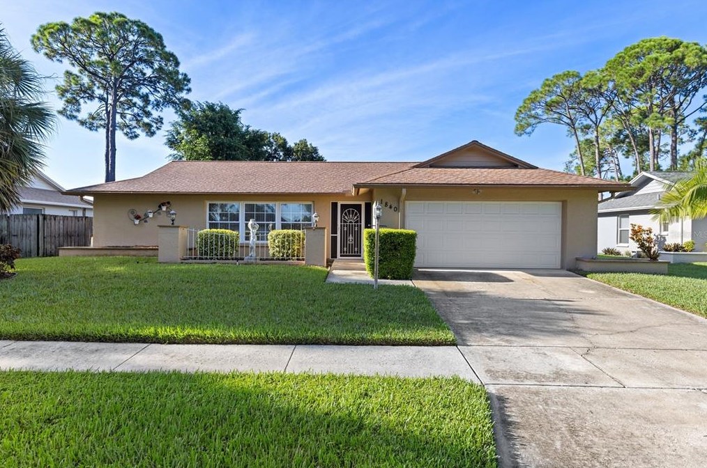 1840 Springwood Dr, Sarasota, FL 34232