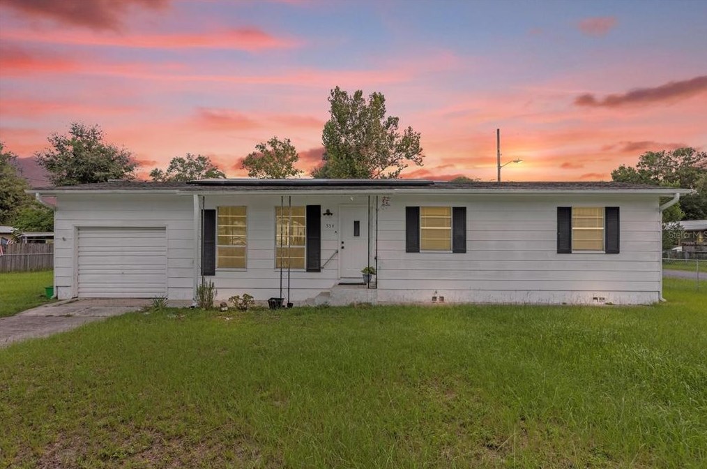 354 Park Dr, Deland, FL 32724
