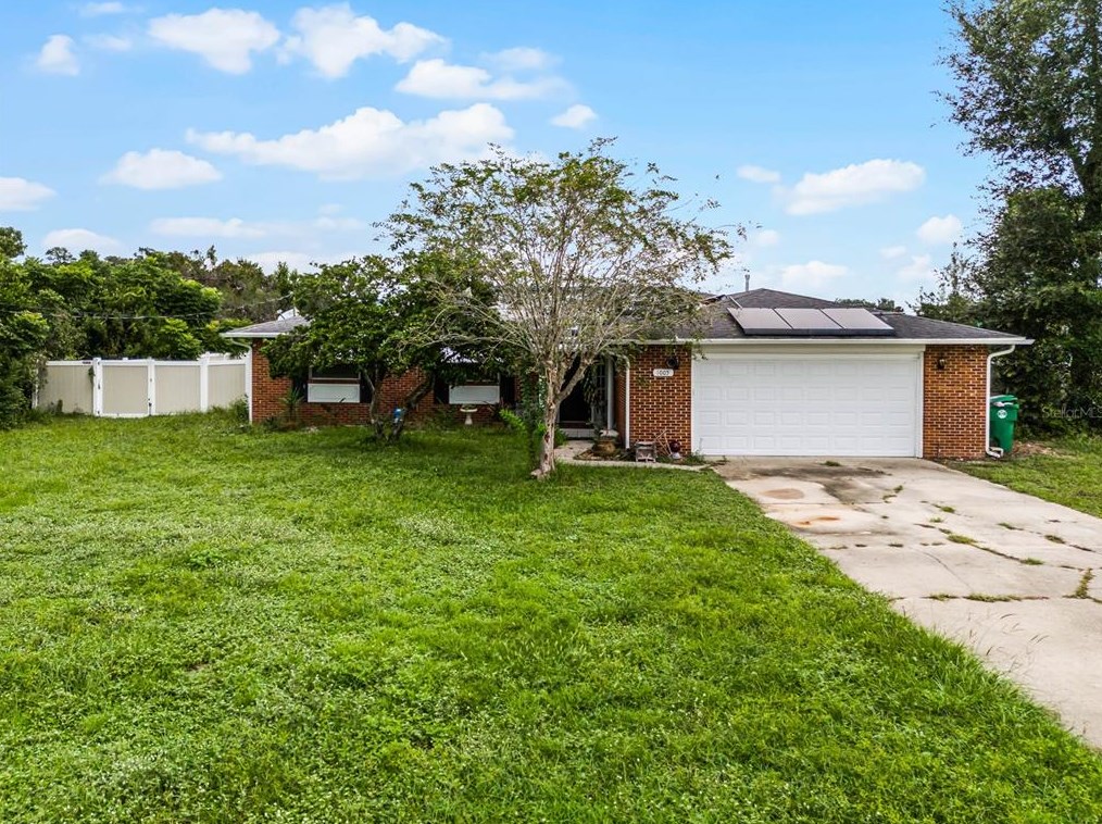 1005 Crescent Pkwy, Deland, FL 32724