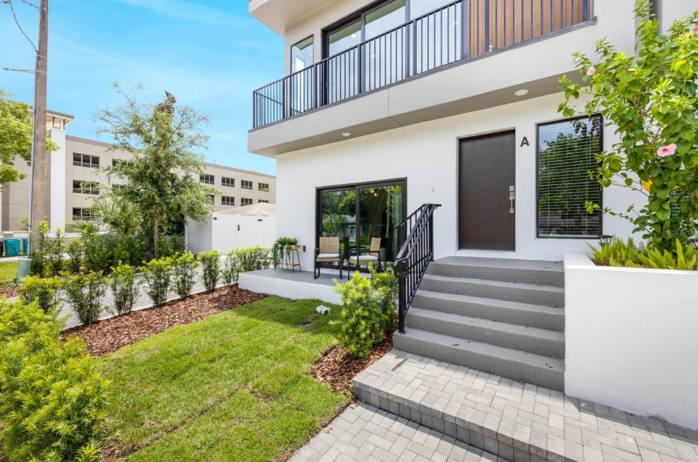 62 Harding St, Orlando, FL 32806-3904
