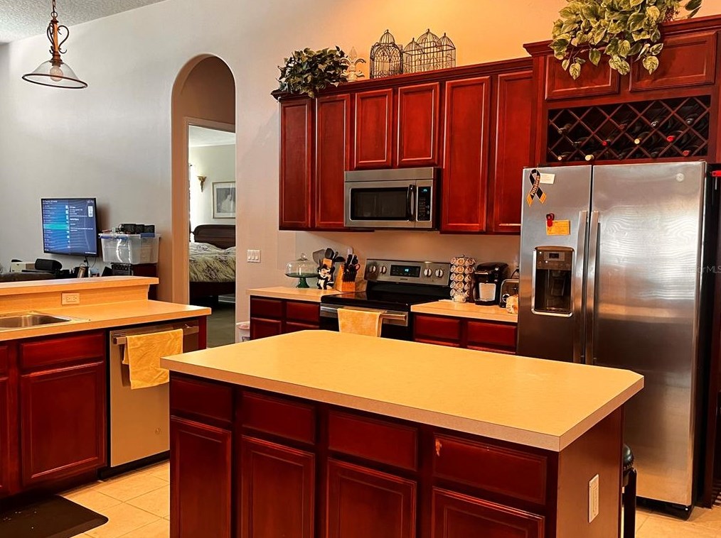 10379 Stone Glen Dr, Orlando, FL 32825-8534