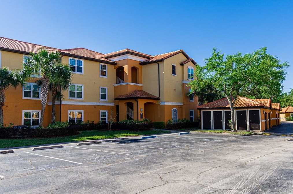 5471 Vineland Rd, Orlando, FL 32811-7670