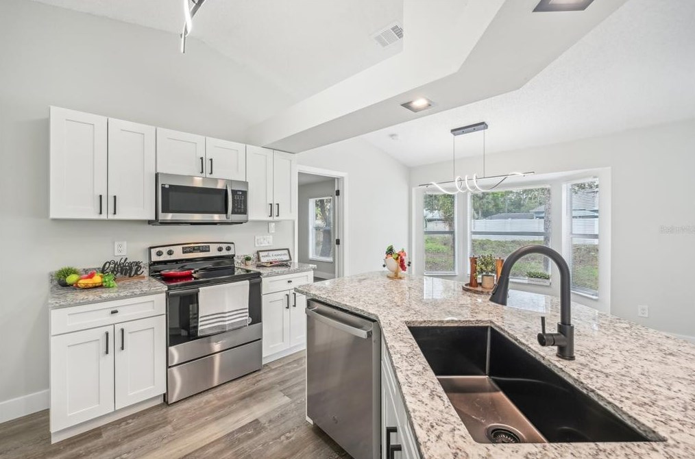 82 Belvedere Ln, Palm Coast FL  32137-8613 exterior