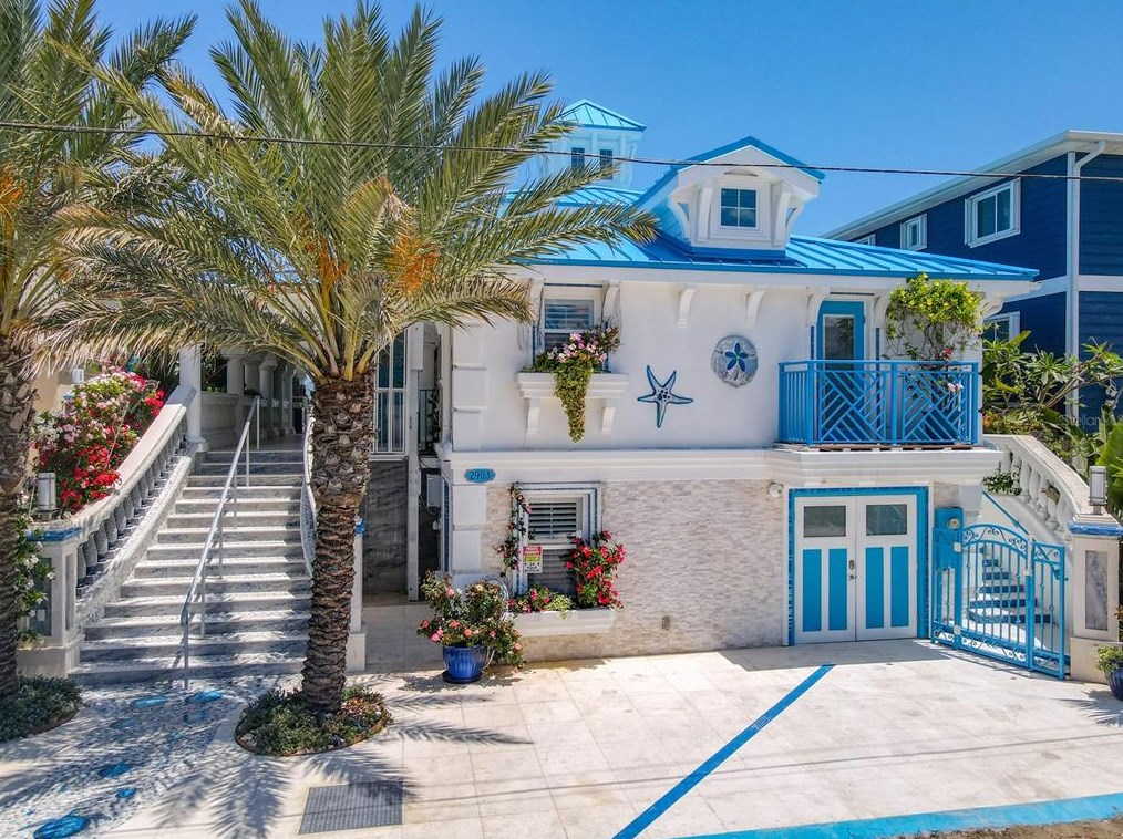 2903 Hill St, New Smyrna, FL 32169