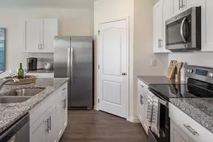 2429 Maidens Bluff Ave, Davenport, FL 33837 - Photo 8