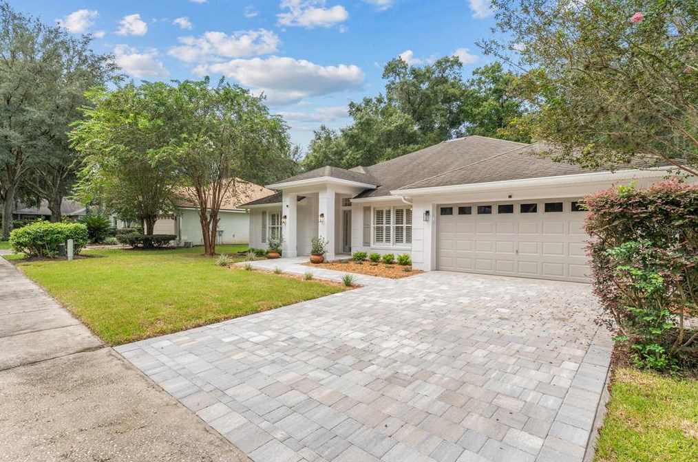825 Haven Oak Ct, Apopka, FL 32703