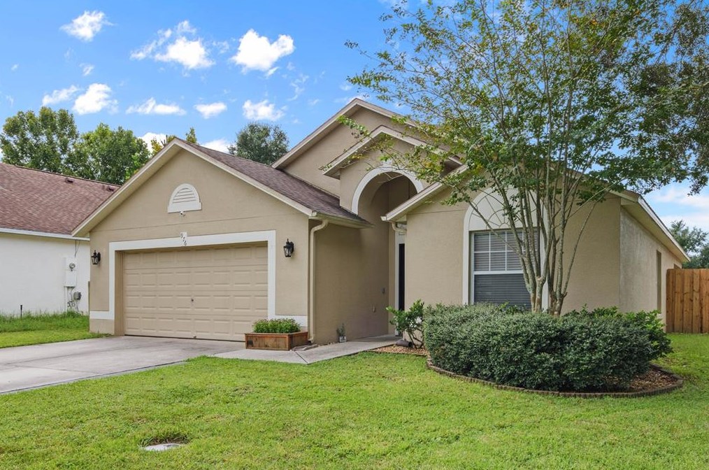 976 Stanvoy St, Apopka, FL 32712