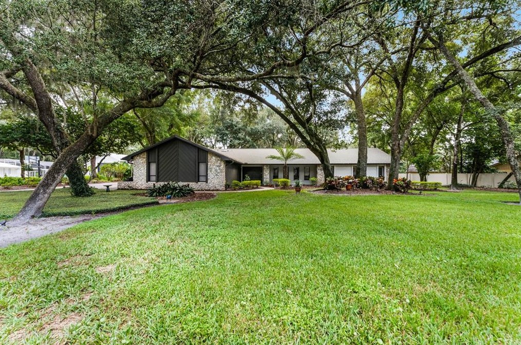 111 W Greentree Ln, Lake Mary, FL 32746