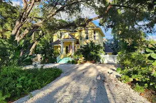 510 Wideview Ave, Tarpon Springs, FL 34689 - Photo 10