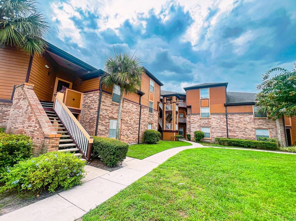 498 N Pin Oak Pl #302, Longwood, FL 32779