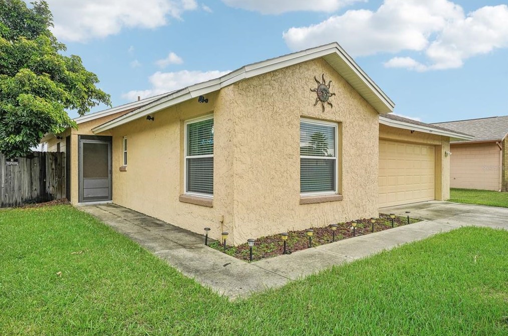 3269 Thunder Cloud Dr, Kissimmee, FL 34746