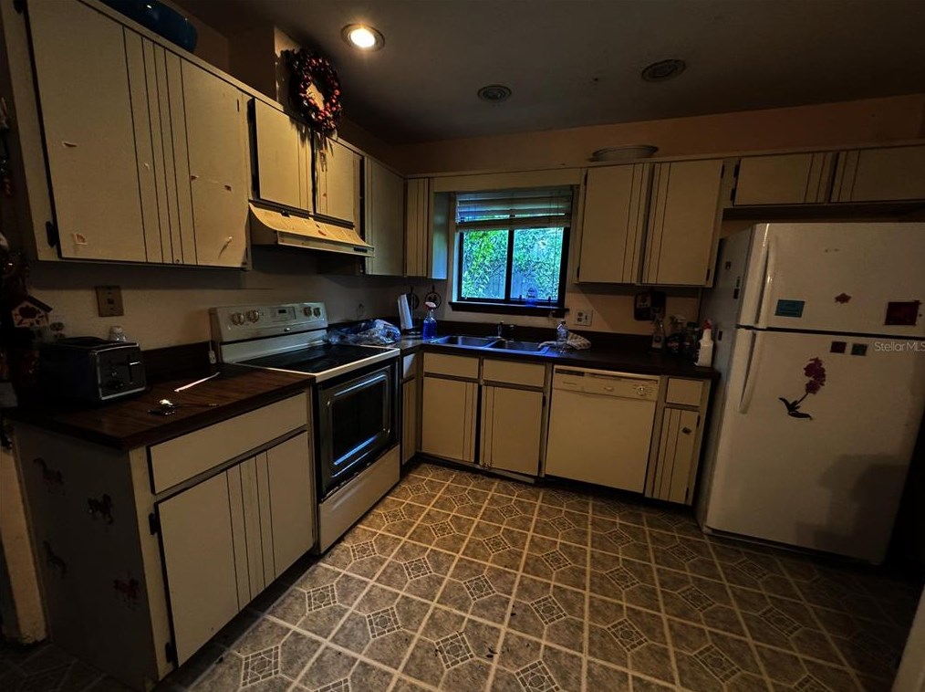 2 Rollingwood Trail, Deland, FL 32724