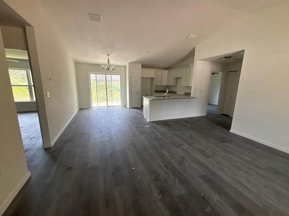 18 Malauka Radial Terrace, Ocklawaha, FL 32179