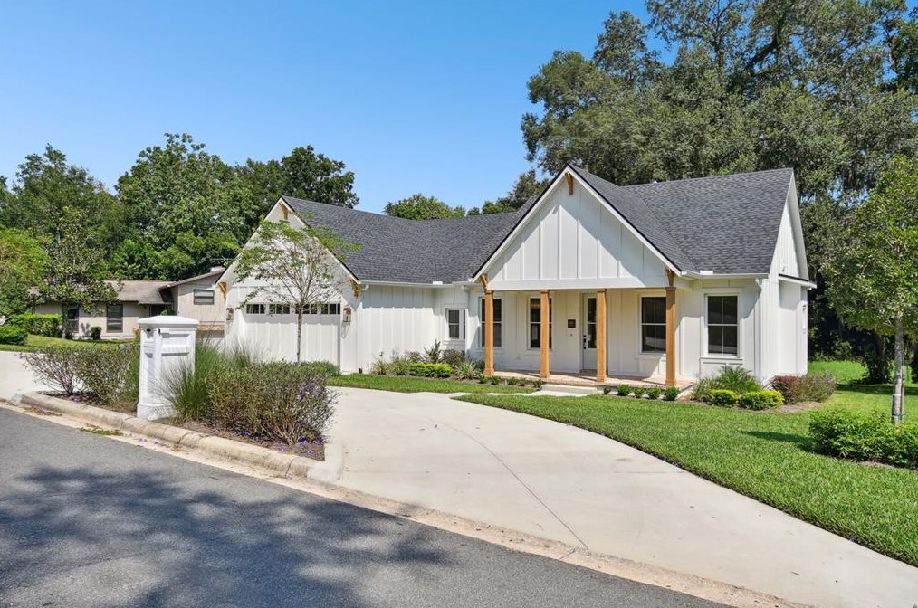 1610 Hilltop Dr, Mount Dora, FL 32757