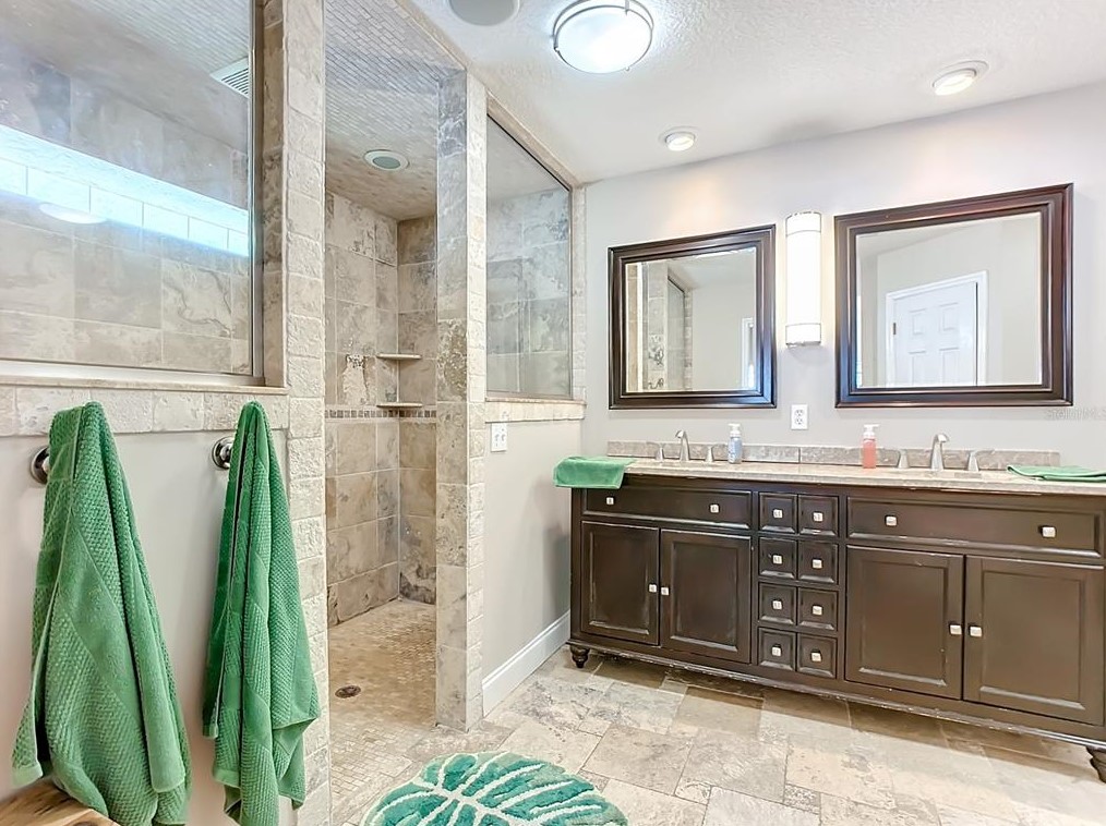 5603 Luella St, Jacksonville FL 32207-5955 exterior