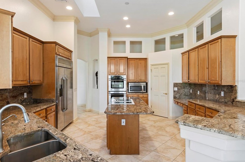 256 New Gate Loop, Lake Mary FL  32746-4127 exterior