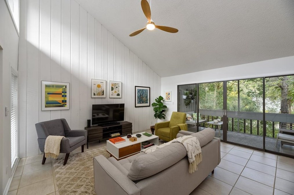 204 Crown Oaks Way #201, Longwood, FL 32779