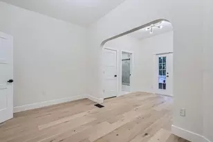 734 S Mills Ave, Orlando, FL 32801 - Photo 16