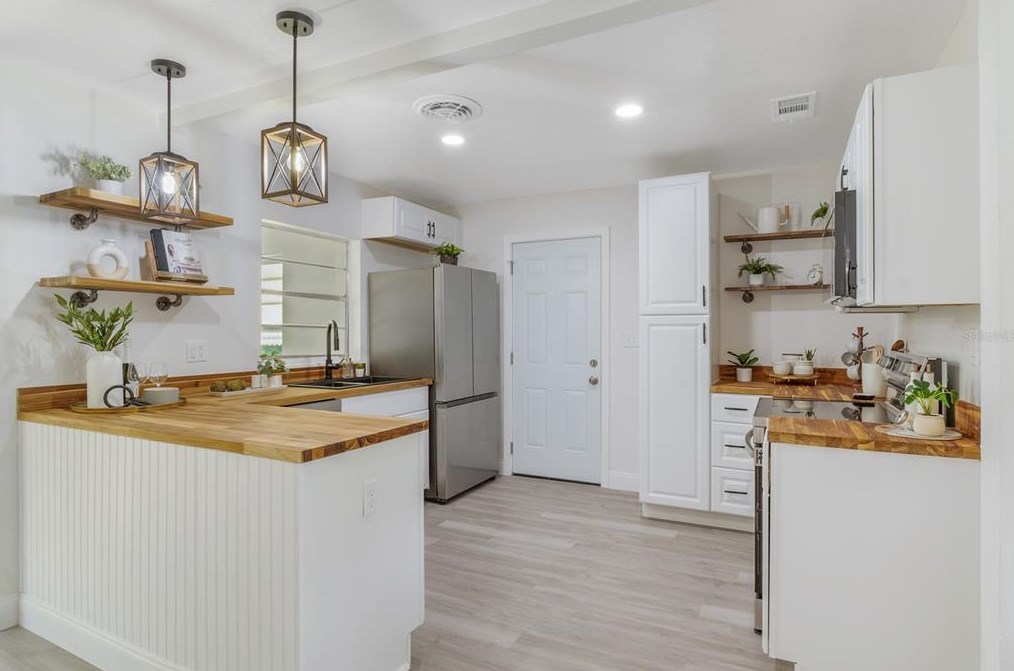 3412 Calloway Dr, Orlando, FL 32810-2214