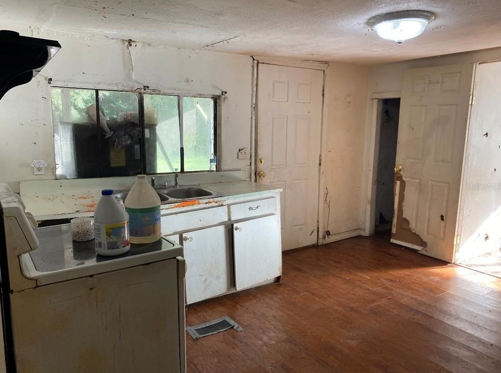 6950 N Castlebury Rd, Hernando, FL 34442