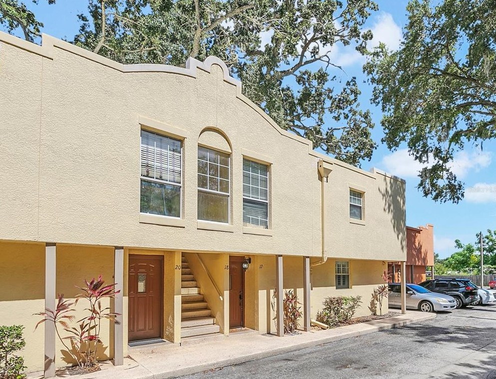 788 Michigan St, Orlando, FL 32806-4661