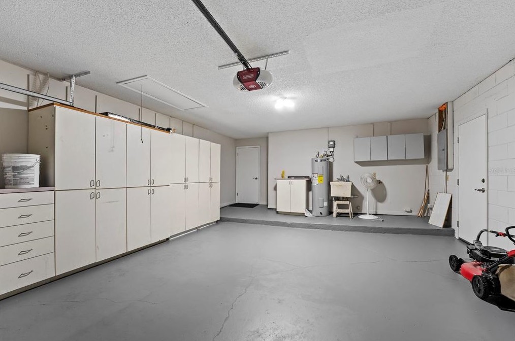 3037 Nicholson Dr, Winter Park FL 32792-7546 exterior