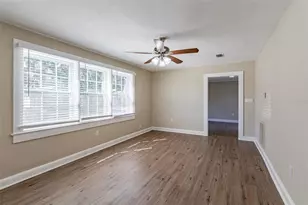 112 S Moss St, Leesburg, FL 34748 - Photo 12