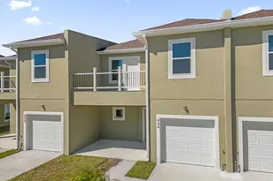 454 Lake Shore Pkwy, Davenport, FL 33896 - Photo 2