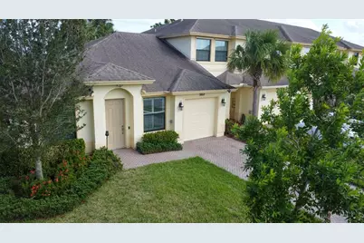 9869 E Villa Circle, Vero Beach, FL 32966 - Photo 1