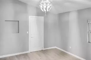 1313 39th St, Orlando, FL 32839 - Photo 8