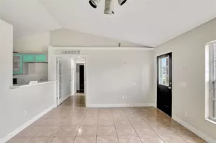 1053 E Hancock Dr, Deltona, FL 32725 - Photo 4