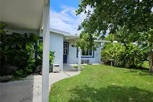 5400 Circle Dr, Weeki Wachee, FL 34607 - Photo 4