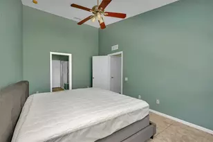 2847 Metro Sevilla Dr, Orlando, FL 32835 - Photo 16