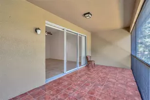 2847 Metro Sevilla Dr, Orlando, FL 32835 - Photo 14