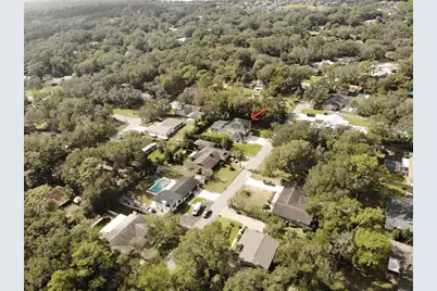 810 E Yorkshire Drive, Deland, FL 32724 - Photo 4