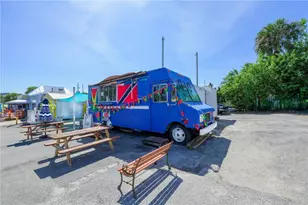 927 N US Hwy 1, Fort Pierce, FL 34950 - Photo 32